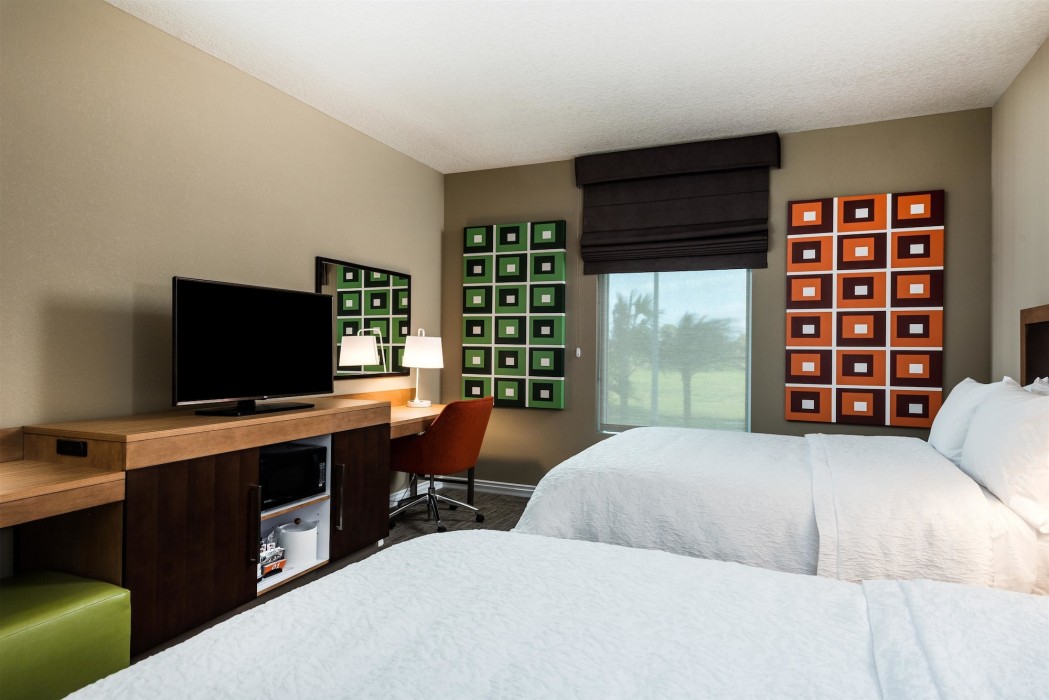 hampton inn and suites west melbourne palm bay road