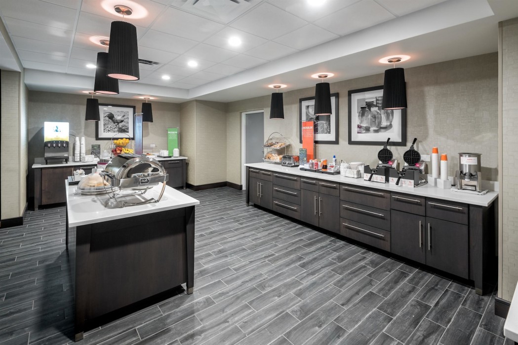 hampton inn and suites west melbourne palm bay road
