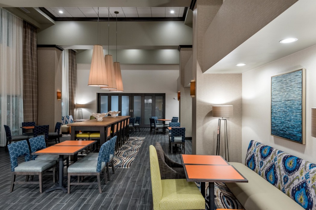 hampton inn and suites west melbourne palm bay road