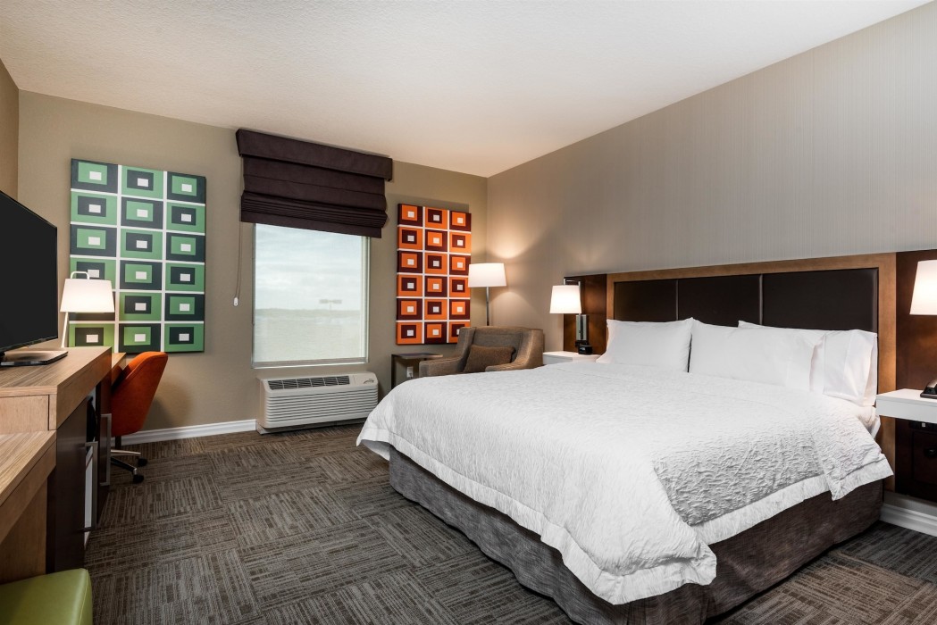 hampton inn and suites west melbourne palm bay road