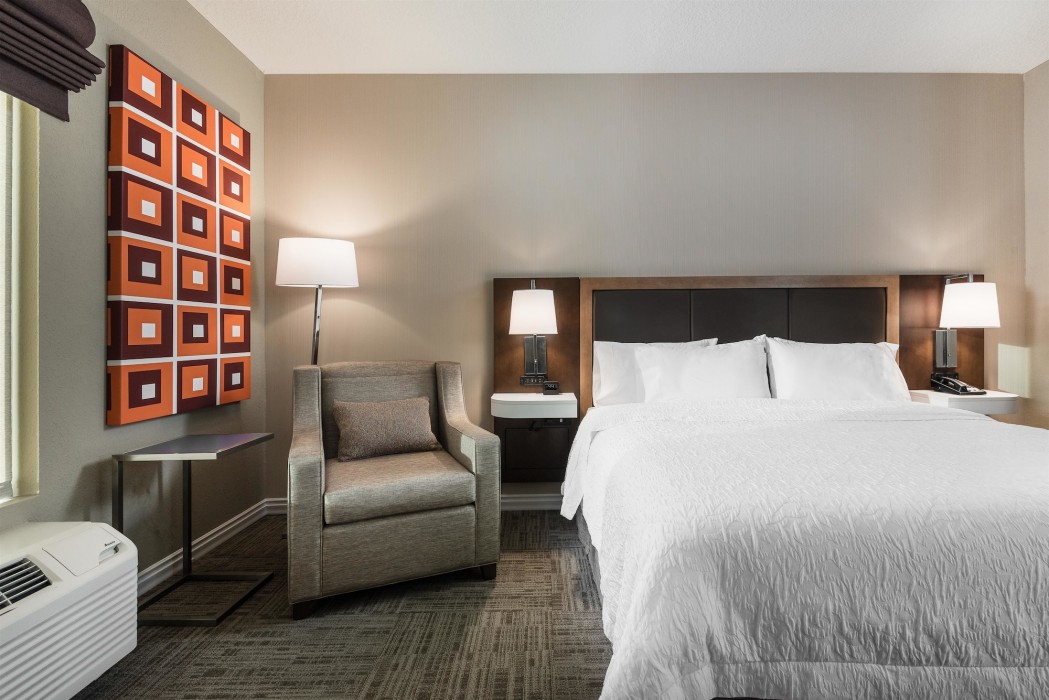 hampton inn and suites west melbourne palm bay road