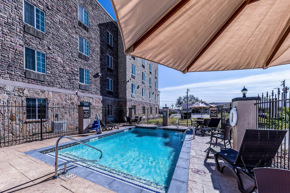 comfort suites grand prairie arlington north