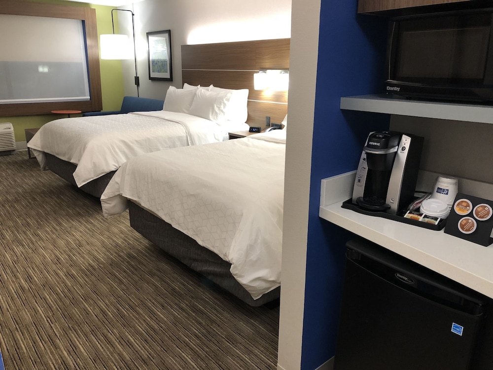 Holiday Inn Express & Suites Racine By Ihg,Mount Pleasant>>Milwaukee,3 star