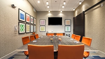 holiday inn express and suites racine by ihg