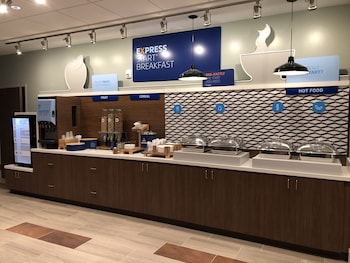 holiday inn express and suites racine by ihg