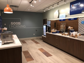 holiday inn express and suites racine by ihg