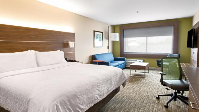 holiday inn express and suites racine by ihg