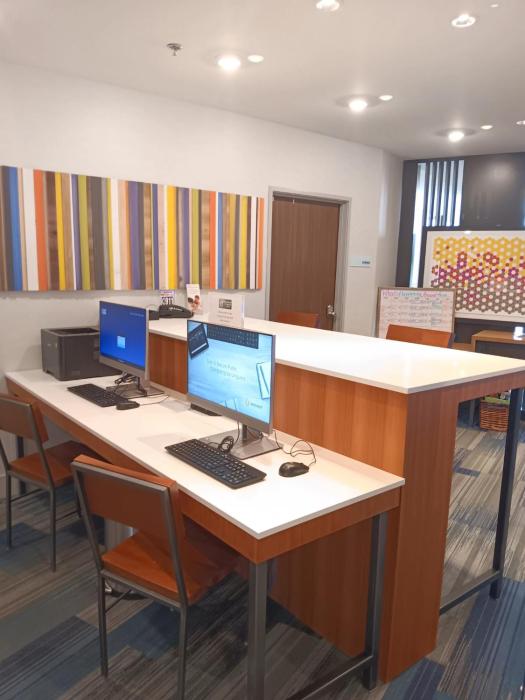 holiday inn express and suites racine by ihg