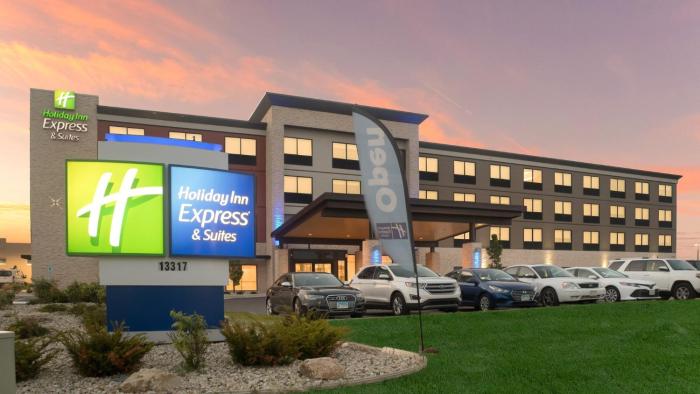 holiday inn express and suites racine by ihg