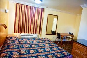 Satellite Motel,Gardena>>El Camino Village,2 star