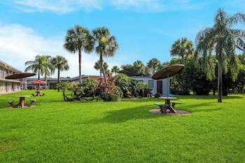 hometowne studios by red roof vero beach i 95
