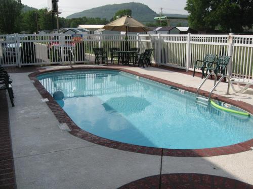 mountain inn and suites dunlap