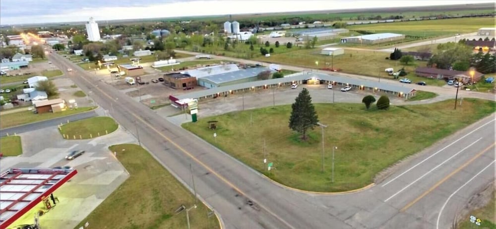green acre motel by oyo near rush county airport