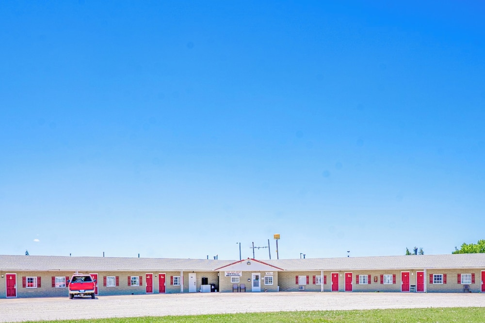 green acre motel by oyo near rush county airport
