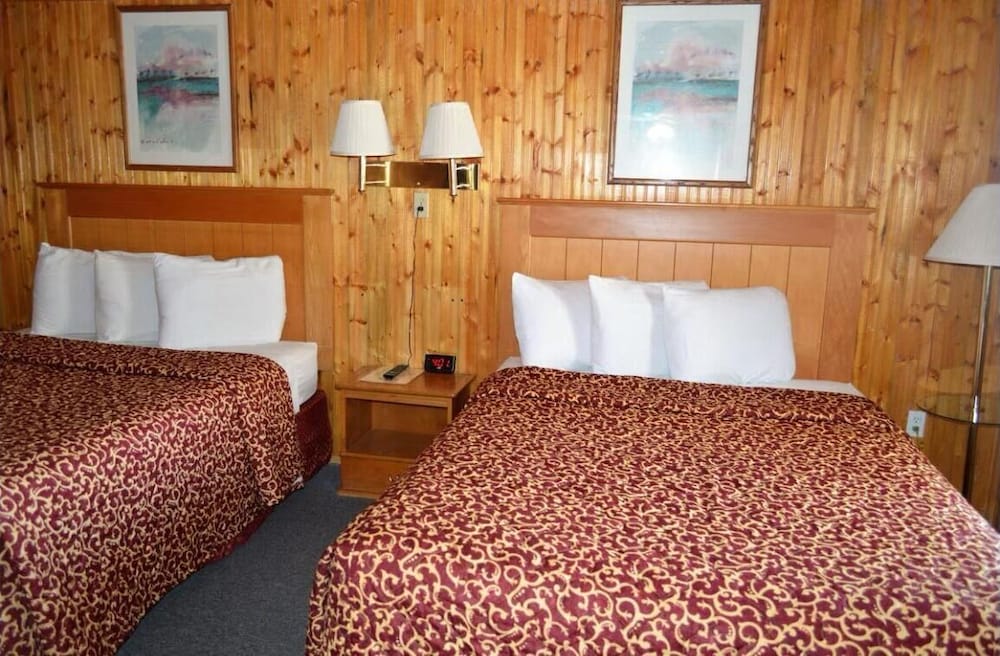 green acre motel by oyo near rush county airport