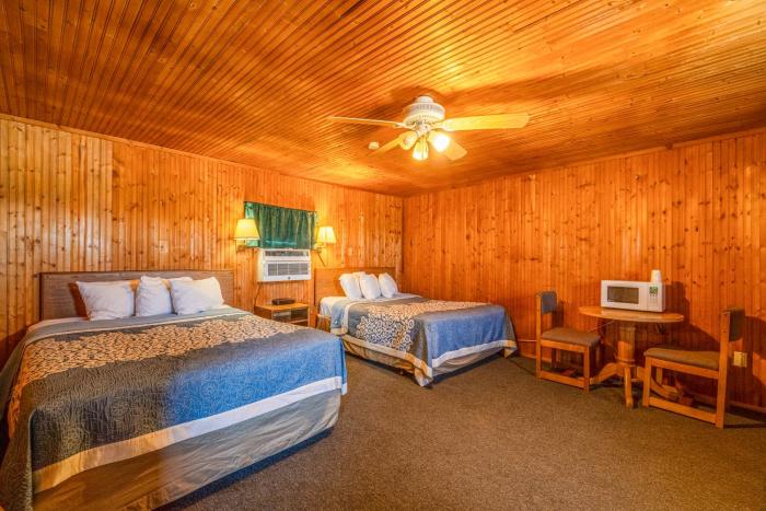 green acre motel by oyo near rush county airport