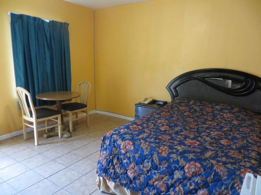 travel inn and suites