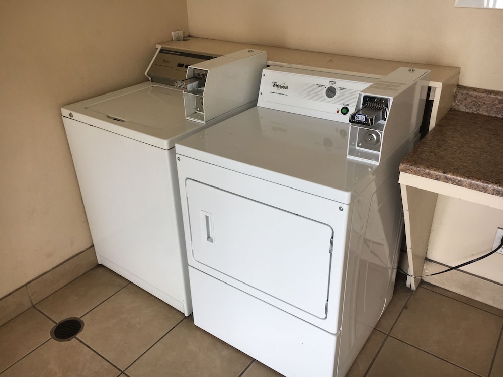 travelodge by wyndham harbor city