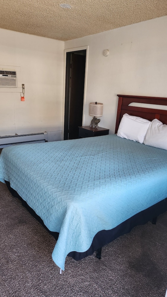 golden arrow motel