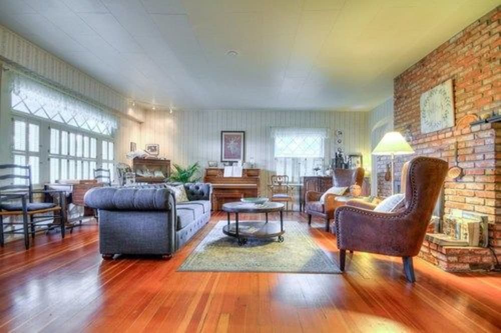 oak hill bed and breakfast