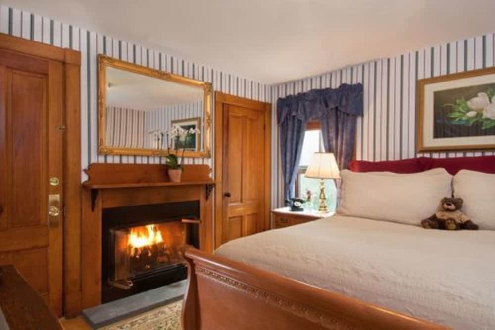 inn at ellis river