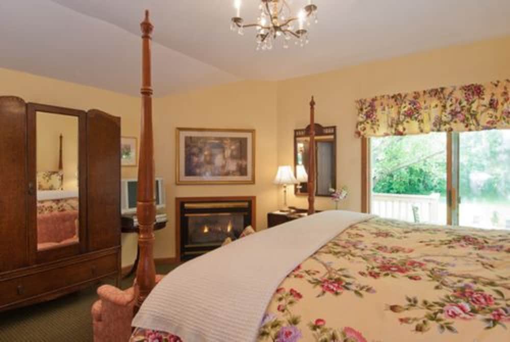 inn at ellis river