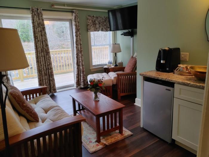 inn at ellis river