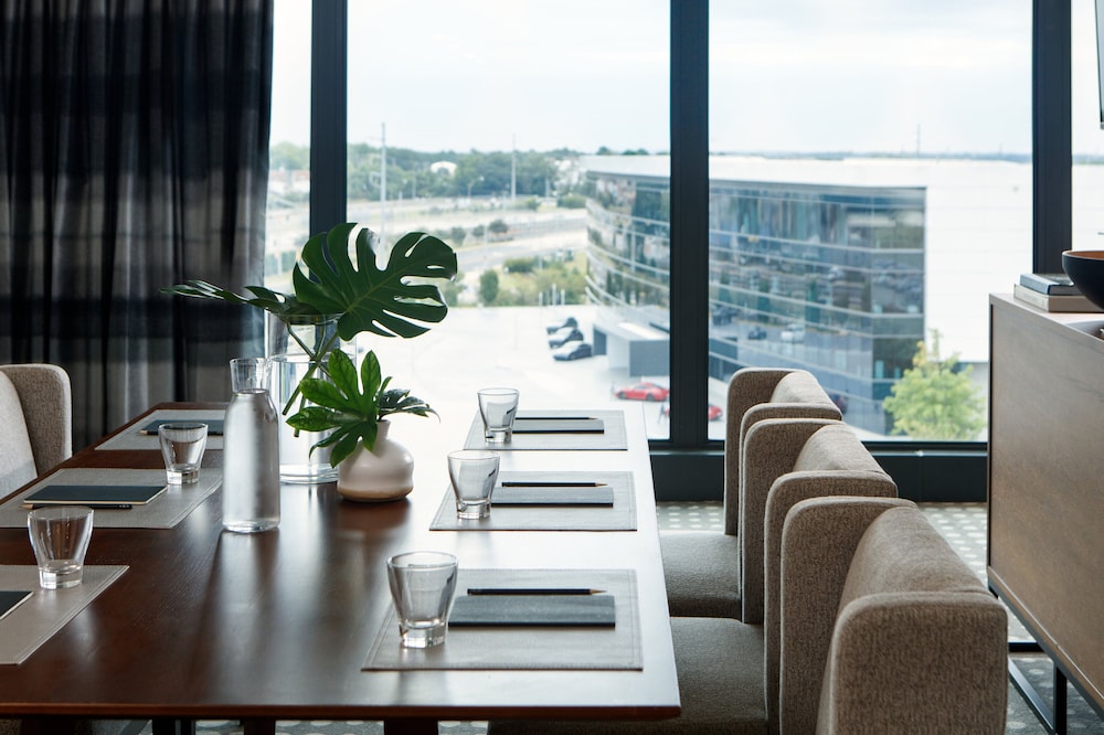 kimpton overland hotel atlanta airport by ihg