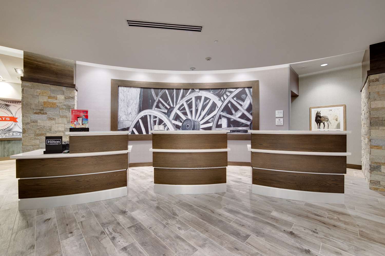 hampton inn and suites fort worth downtown