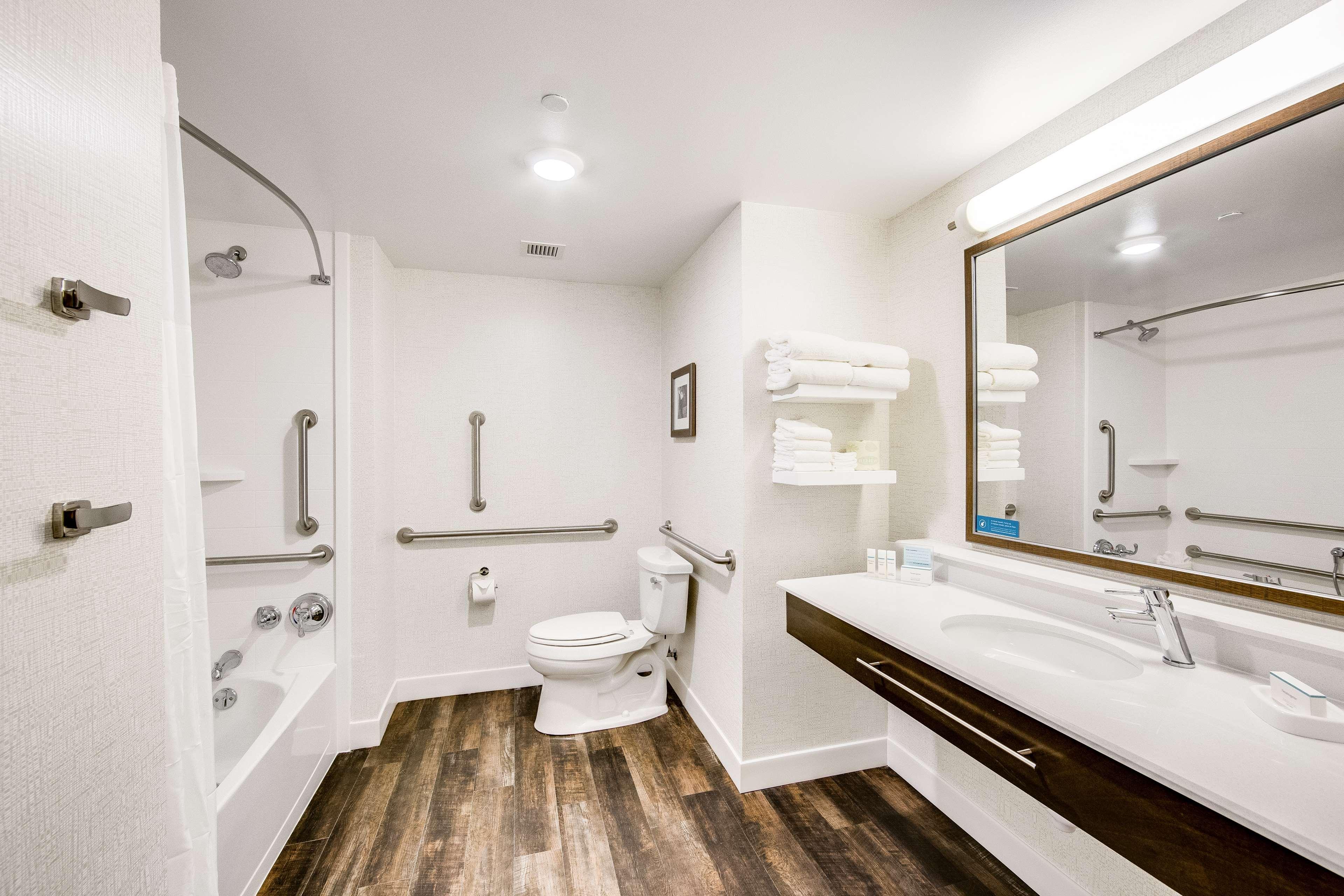 hampton inn and suites fort worth downtown