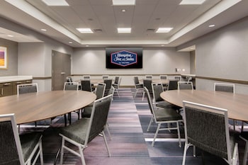 hampton inn and suites fort worth downtown