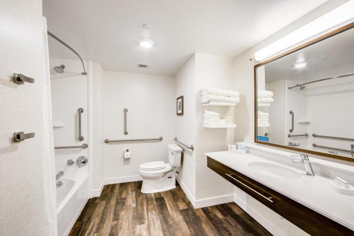 hampton inn and suites fort worth downtown