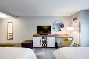 hampton inn and suites fort worth downtown