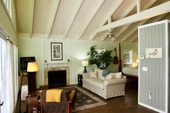beaver lake cottages