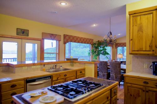 beaver lake cottages