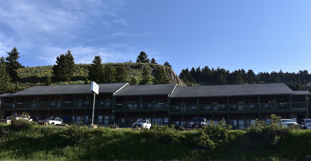 west yellowstone