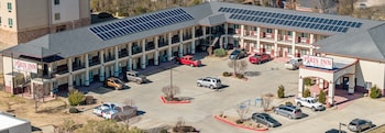 paris inn and suites