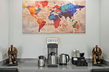 paris inn and suites