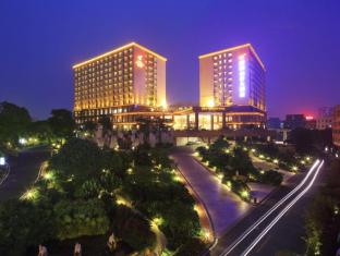 venus royal hotel
