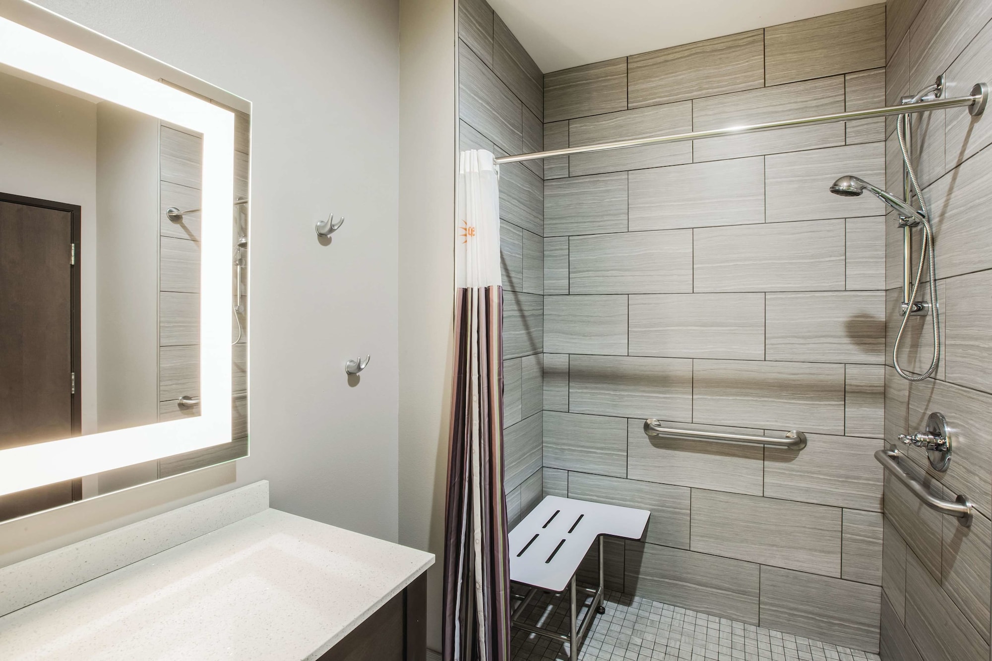 La Quinta Inn & Suites Baton Rouge - Port Allen,Port Allen>>Baton Rouge,3 star