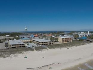 buccaneer inn