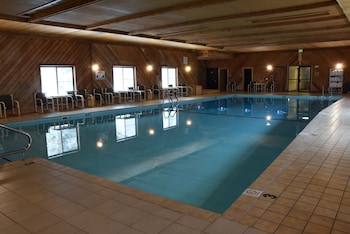 woodside dells hotel and suites