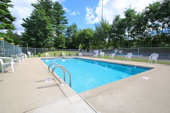 woodside dells hotel and suites