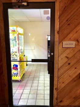 woodside dells hotel and suites