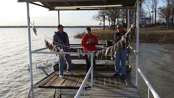 Minnow Bucket Resort,Emory>>Alba,3 star