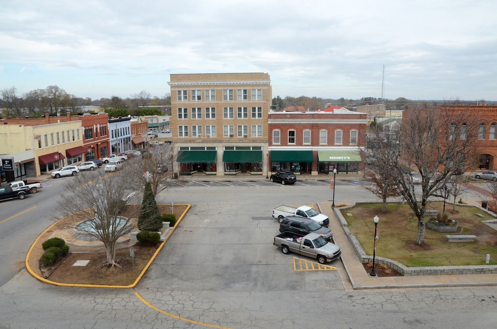 Samuel Elbert Hotel,Elberton>>Elbert County,2 star