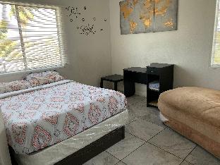The Yellow Penthouse,Las Vegas>>Clark County,3 star