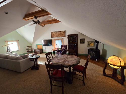 The Peabody House,Shell Knob>>Eureka Springs,4 star