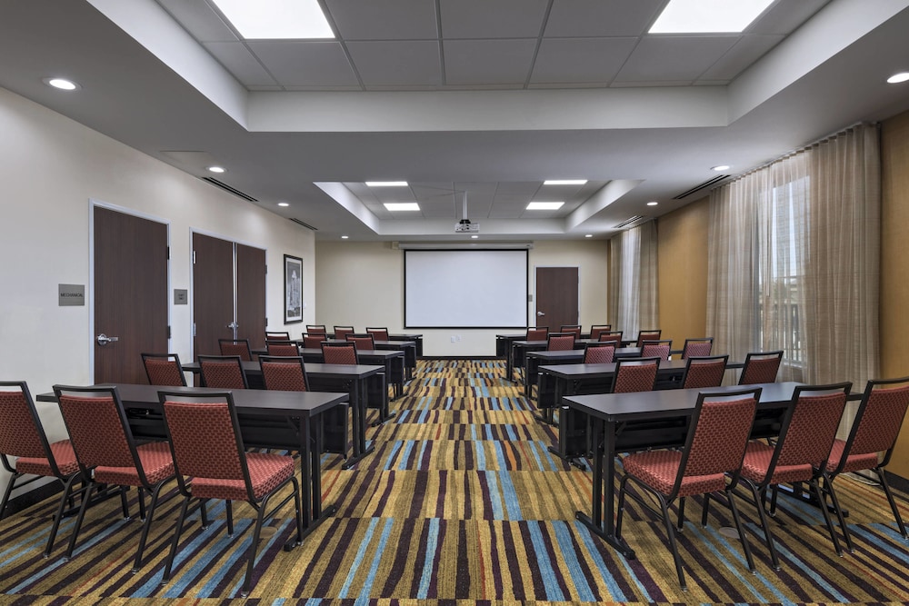 fairfield inn and suites by marriott austin buda