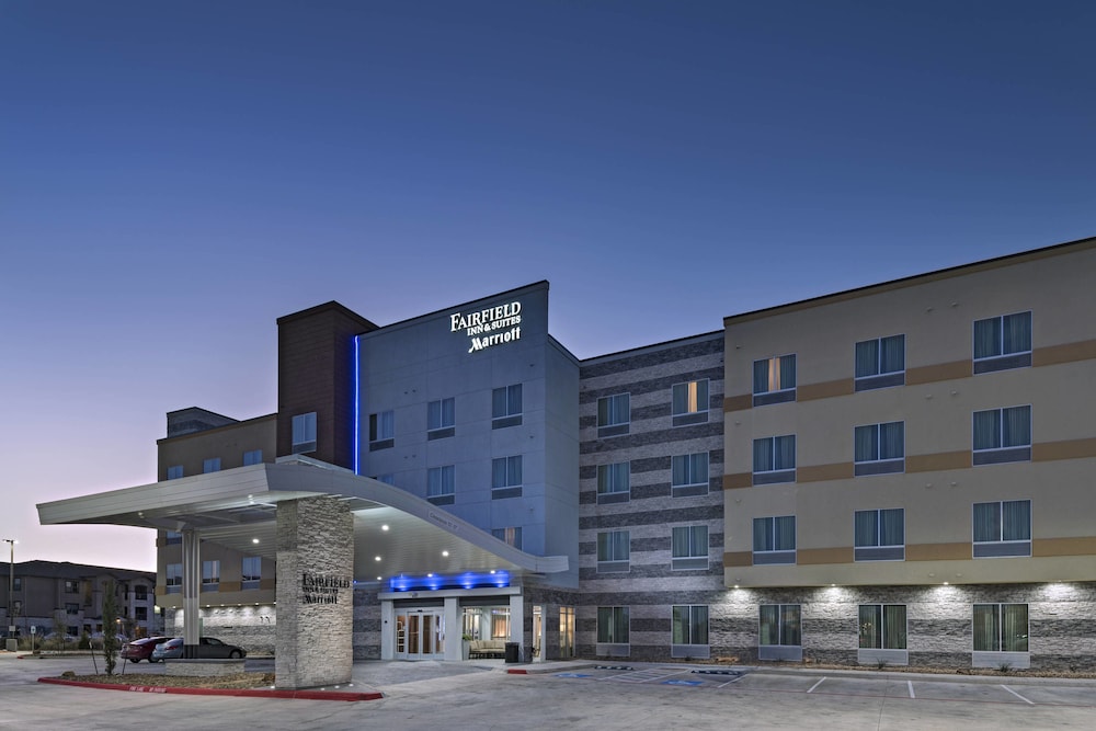 fairfield inn and suites by marriott austin buda
